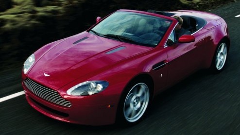 Sommige merken beheersen het als geen ander, mooie autos creren. Het Engelse Aston Martin is een merk die dit tot in de vingertoppen beheerst. Het is bijna kunst op wielen wat ze maken.