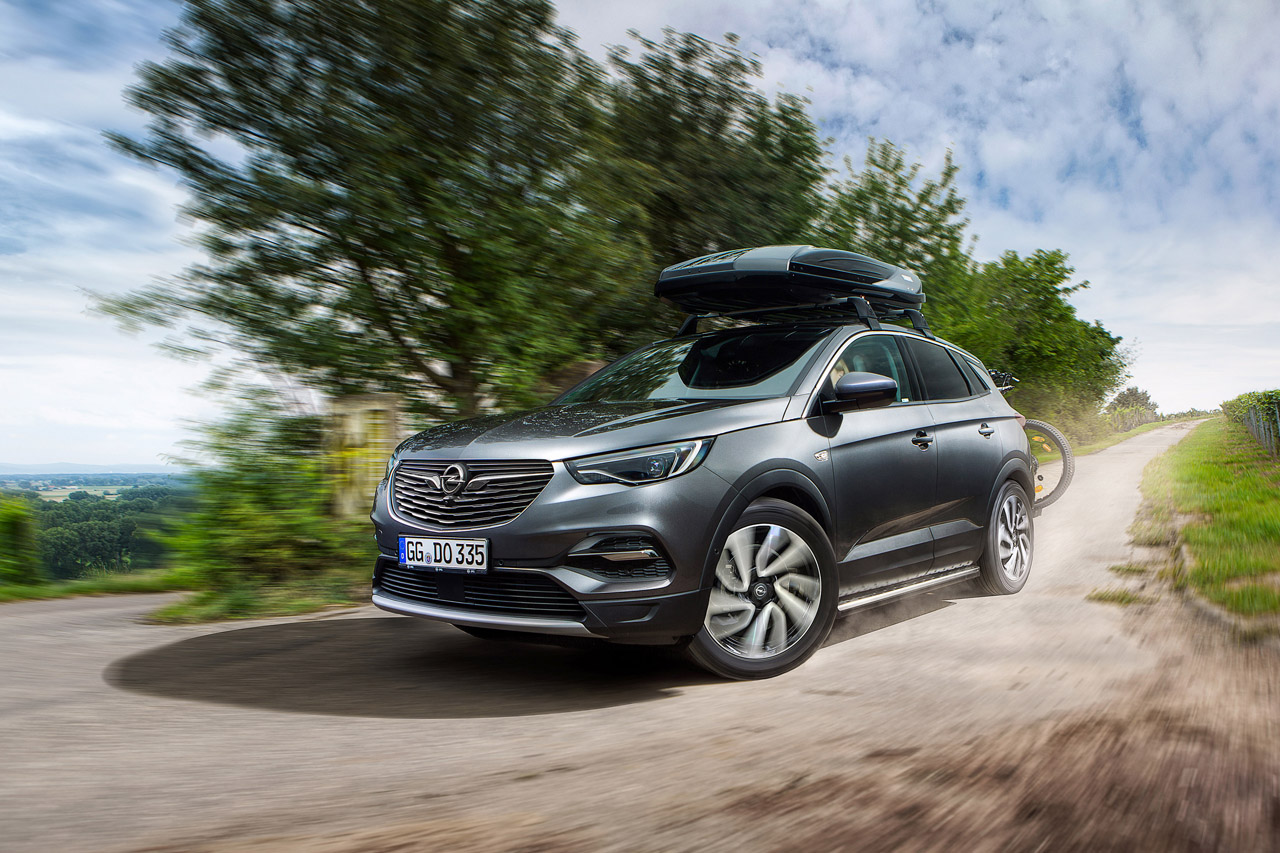 Opel levert tal van handige accessoires voor de Grandland X