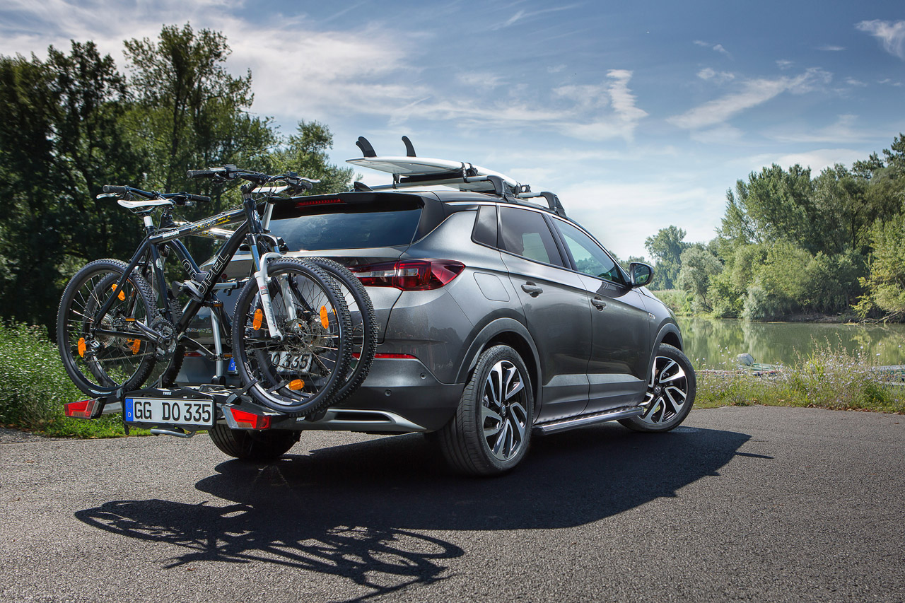 Opel levert tal van handige accessoires voor de Grandland X