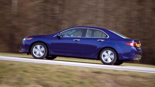 Honda gooit het met de nieuwe Accord over een andere boeg. Zeker de Tourer profiteert van de nieuwe zienswijze van de fabrikant. Wat is het geval? De vormgeving heeft de voorkeur gekregen boven het pr
