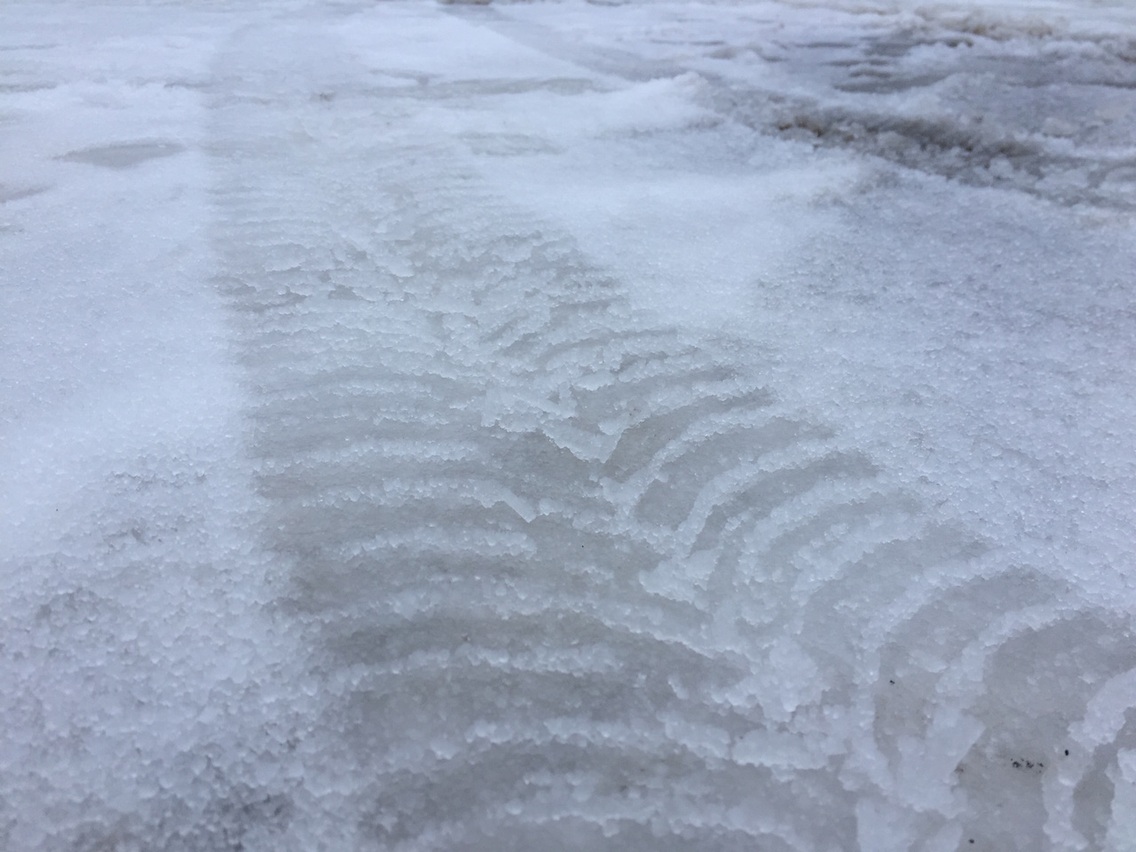 Acht dingen die je moet weten over winterbanden, want de wintertijd is in gegaan! Waarom wissel je je zomerbanden voor winterbanden om? Je leest hier de feiten.