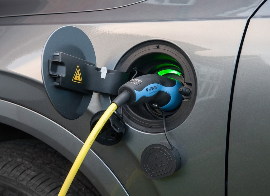 Er is meer bekend geworden over het volledig elektrische model dat Volvo in 2019 op de markt zal brengen. De Amerikaanse CEO vulde het prijskaartje en de actieradius vast in.