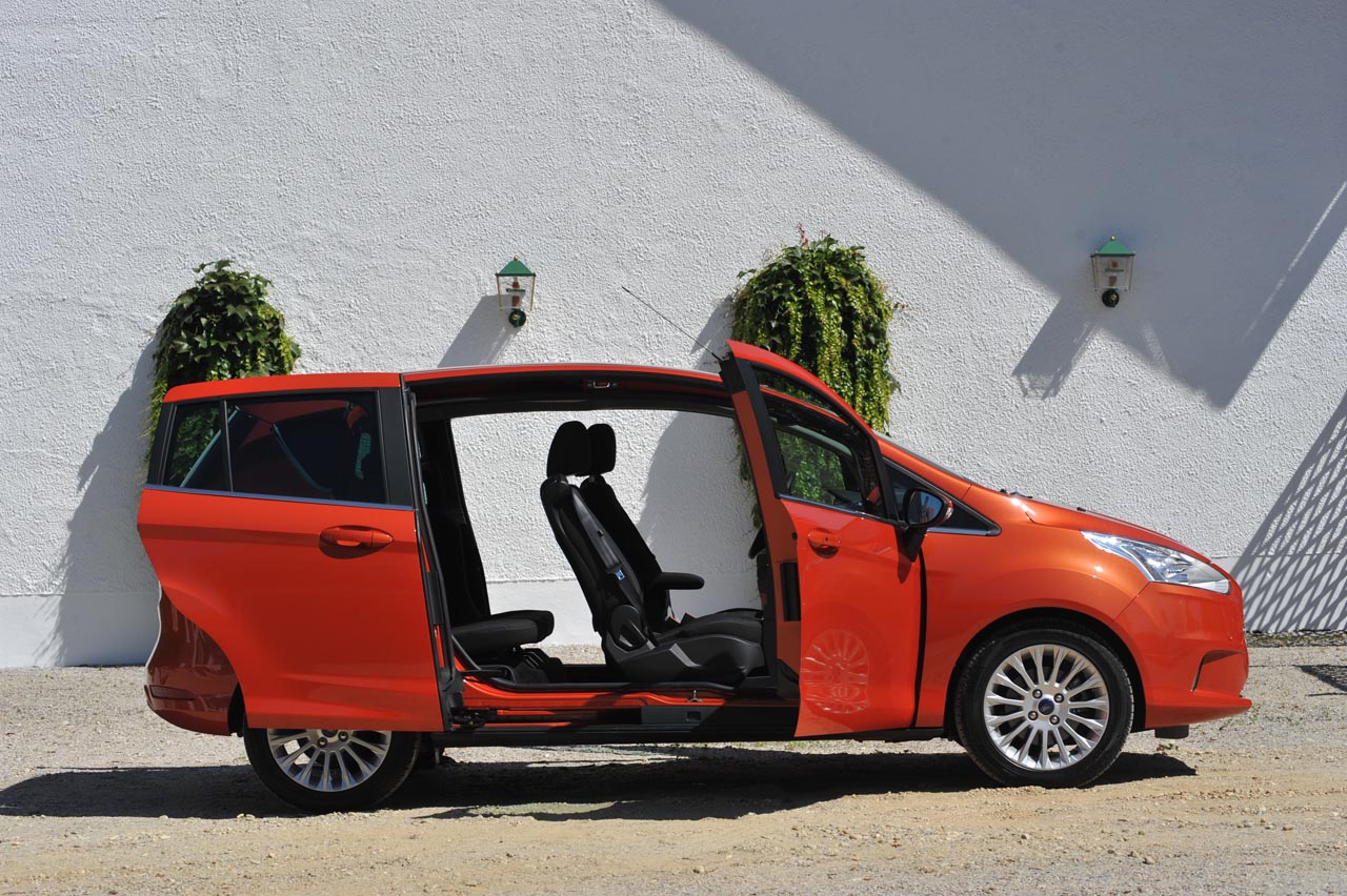 Ford stopt in september de productie van de B-Max, terwijl Mercedes de stekker haalt uit de elektrische B-Klasse.