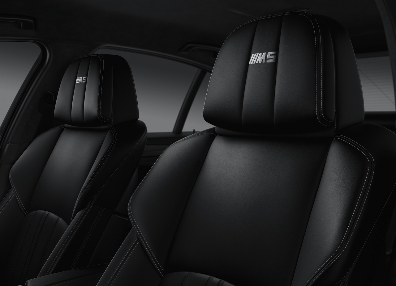 De BMW M5 Competition Edition vormt het sluitstuk van de loopbaan van de 5 Serie. Met 600 pk en speciale uitrusting is het exclusieve feestnummer niet te missen.