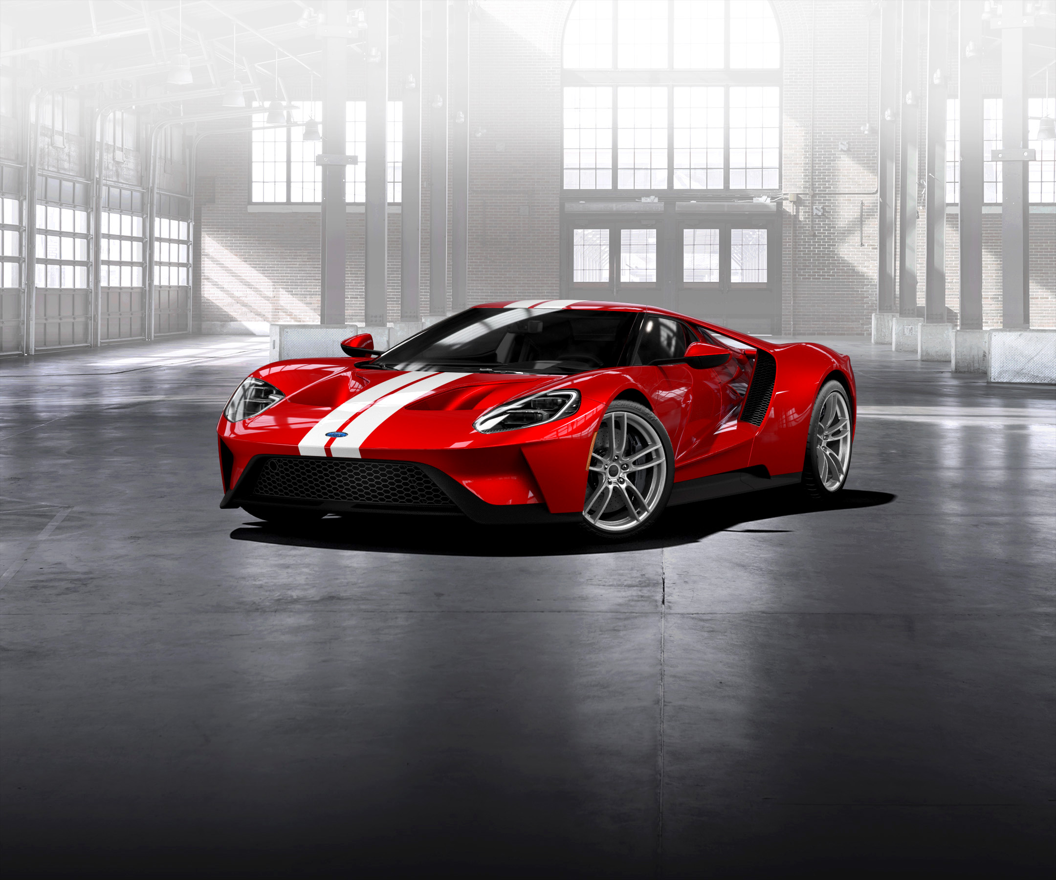 De eerste 500 exemplaren van de Ford GT gaan nu in de verkoop. Liefhebbers kunnen zich inschrijven bij FordGT.com