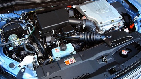 De Belastingdienst hanteert 125 kg aftrek in het gewicht voor de motorrijtuigenbelasting bij auto's die zijn voorzien van een elektromotor. Terecht?