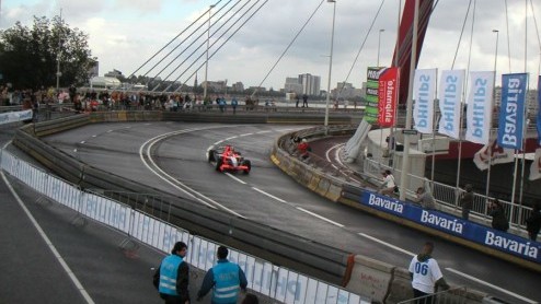 Zondag 20 augustus was de dag dat autoraceminnend Nederland zijn hart op kon halen in Rotterdam bij de Bavaria City Racing. Autovandaag was aanwezig op dit racespektakel en heeft speciaal voor jullie 