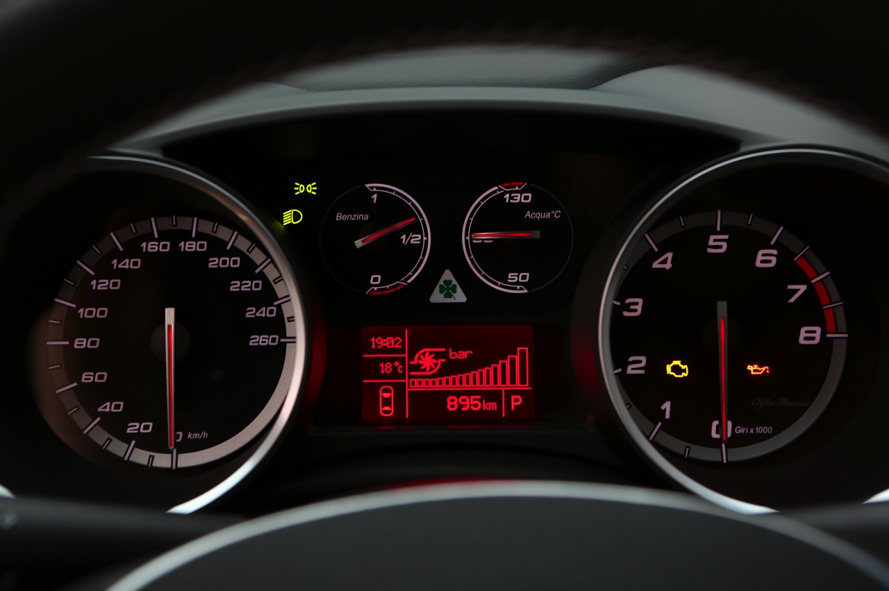 Alfa Romeo Giulietta met 1.6 JTDm en 2.0 JTDm Euro6-diesels in de showroom. Beide varianten scoren 20% bijtelling in 2015 en 21% bijtelling in 2016.