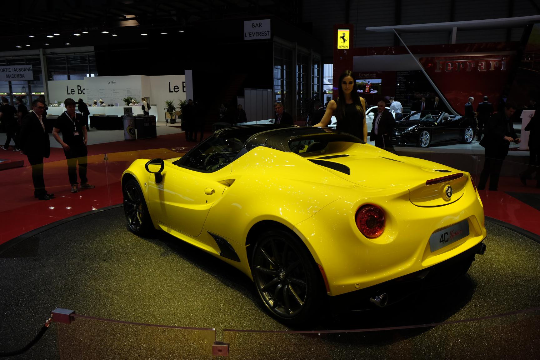 Prijzen Alfa Romeo 4C Spider beginnen bij 81.550 euro.