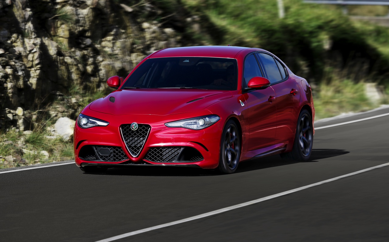 Met de Alfa Romeo Giulia brengen de Italianen het merk weer tot leven. De Giulia Quadrifoglio is het opwarmertje, in 2016 opgevolgd door courante leaseversies.
