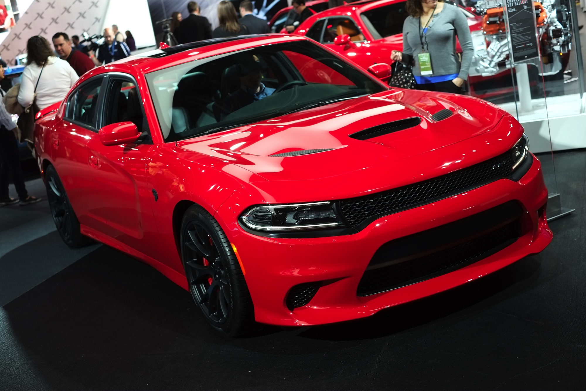 De eerste grote autobeurs van het jaar, Detroit, opende deze week zijn deuren. Wij waren erbij om alle primeurs eens van dichtbij te bekijken. Van supersportwagens als de Ford GT tot enorme pickups.