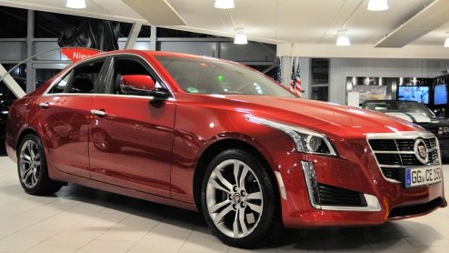 De Cadillac CTS is op Nederlandse bodem gearriveerd. Gisteravond werd officieel het doek getrokken van de nieuwe sedan tijdens een onderonsje bij de Cadillac-importeur.
