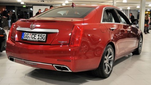 De Cadillac CTS is op Nederlandse bodem gearriveerd. Gisteravond werd officieel het doek getrokken van de nieuwe sedan tijdens een onderonsje bij de Cadillac-importeur.