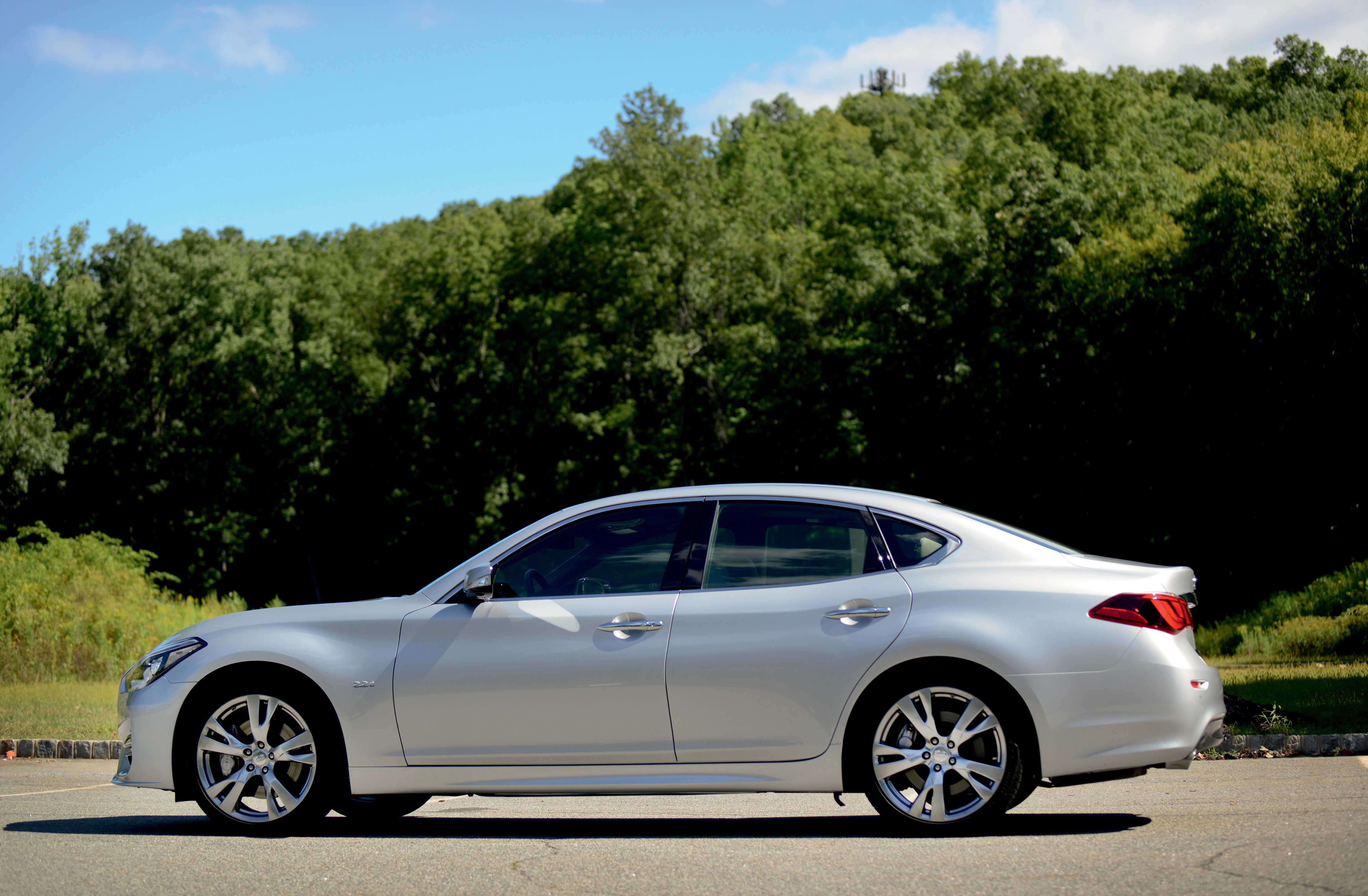Alle uitvoeringen en prijzen van de nieuwe Infiniti Q70 2.2d, 3.7 V6 en hybrid.