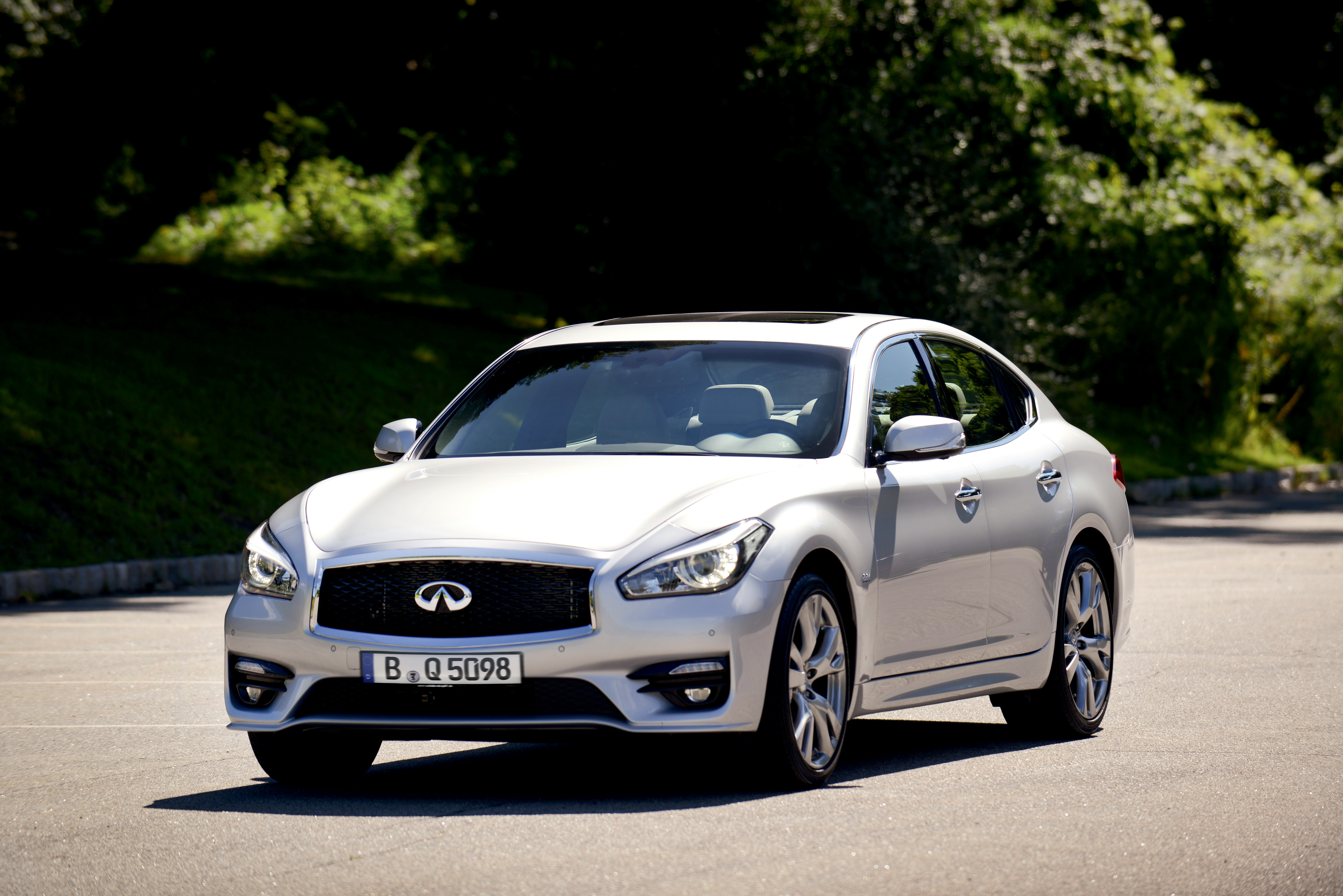 Alle uitvoeringen en prijzen van de nieuwe Infiniti Q70 2.2d, 3.7 V6 en hybrid.