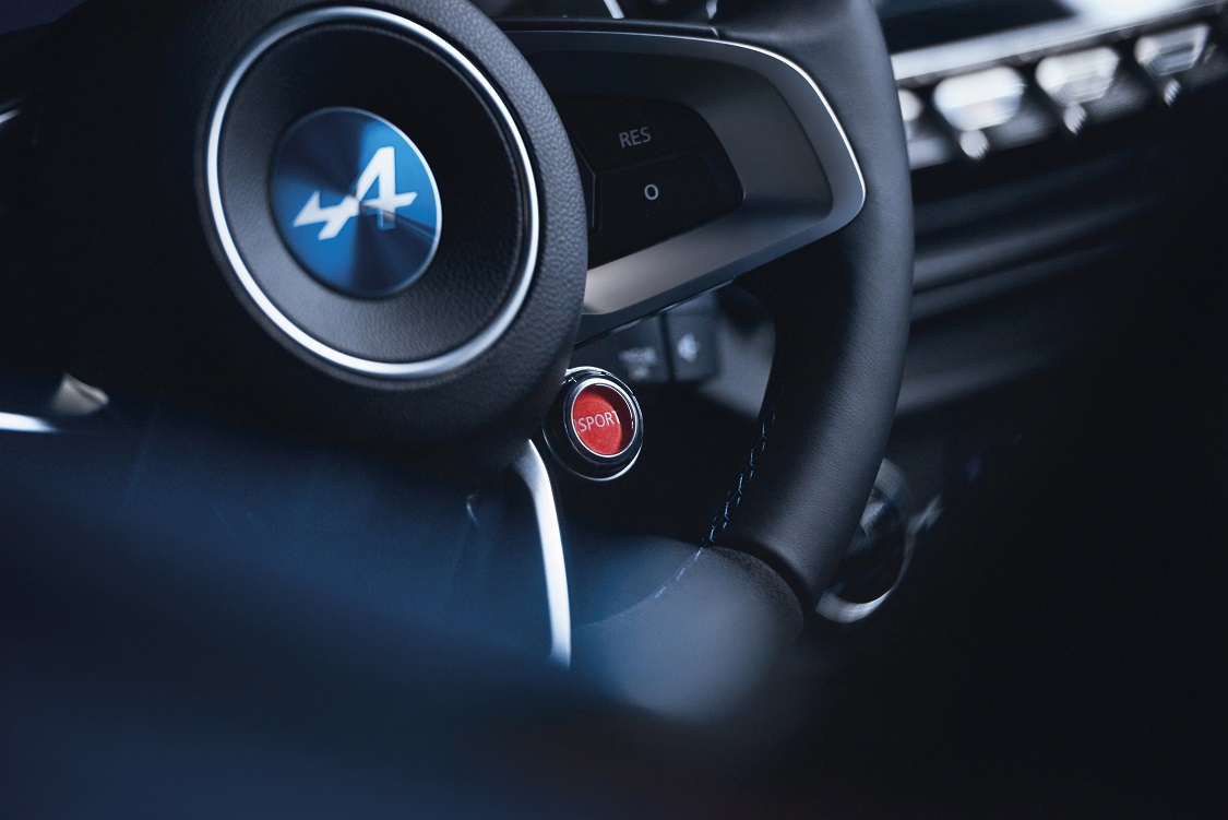 Nu Alpine de nieuwe A110 heeft onthuld op de Autosalon van Genve, weten we eindelijk alles over de wedergeboren klassieker. Behalve dan de Nederlandse prijzen