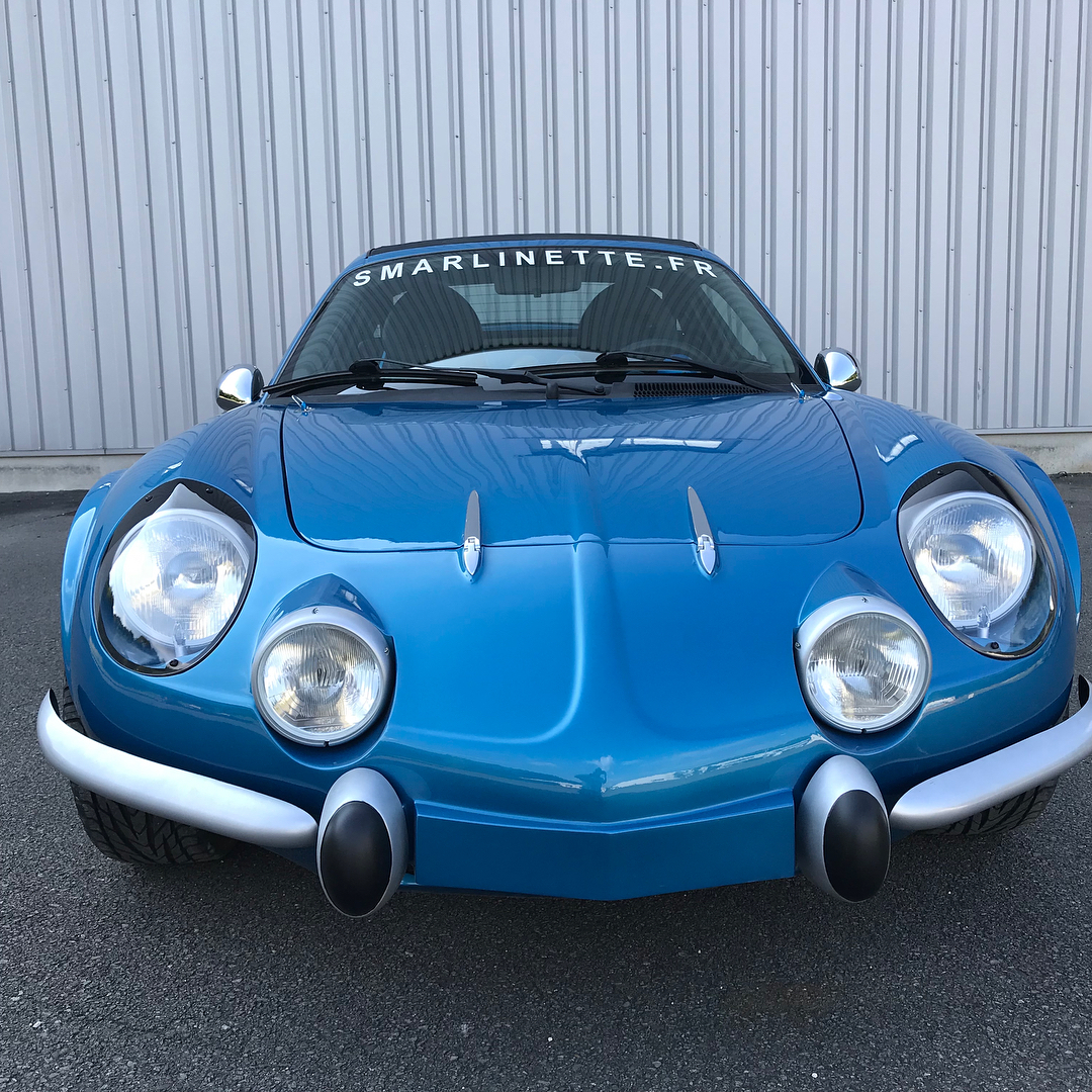 In Frankrijk kan een Smart roadster worden omgebouwd tot een Alpine A110 Berlinette.