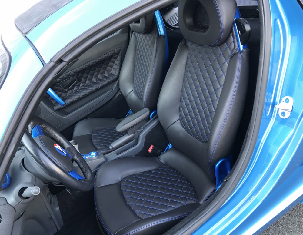 In Frankrijk kan een Smart roadster worden omgebouwd tot een Alpine A110 Berlinette.