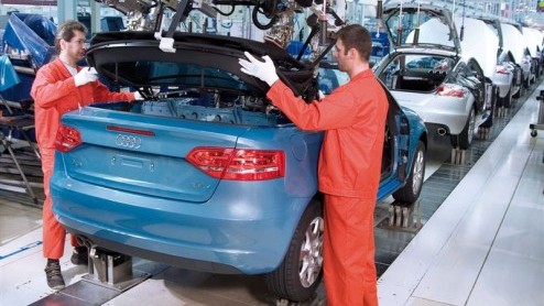 Vandaag even een minder vaak belichte kant van autos. Wat gebeurt er als ze oud en op zijn. Ja, ze gaan in de shredder op den duur, maar de recyclebaarheid beleeft ook zijn opmars. Audi meldt trots d