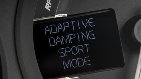 Update voor Aston Martin Vanquish en Rapide S met nieuwe achttrapsautomaat, meer vermogen en styling upgrades.