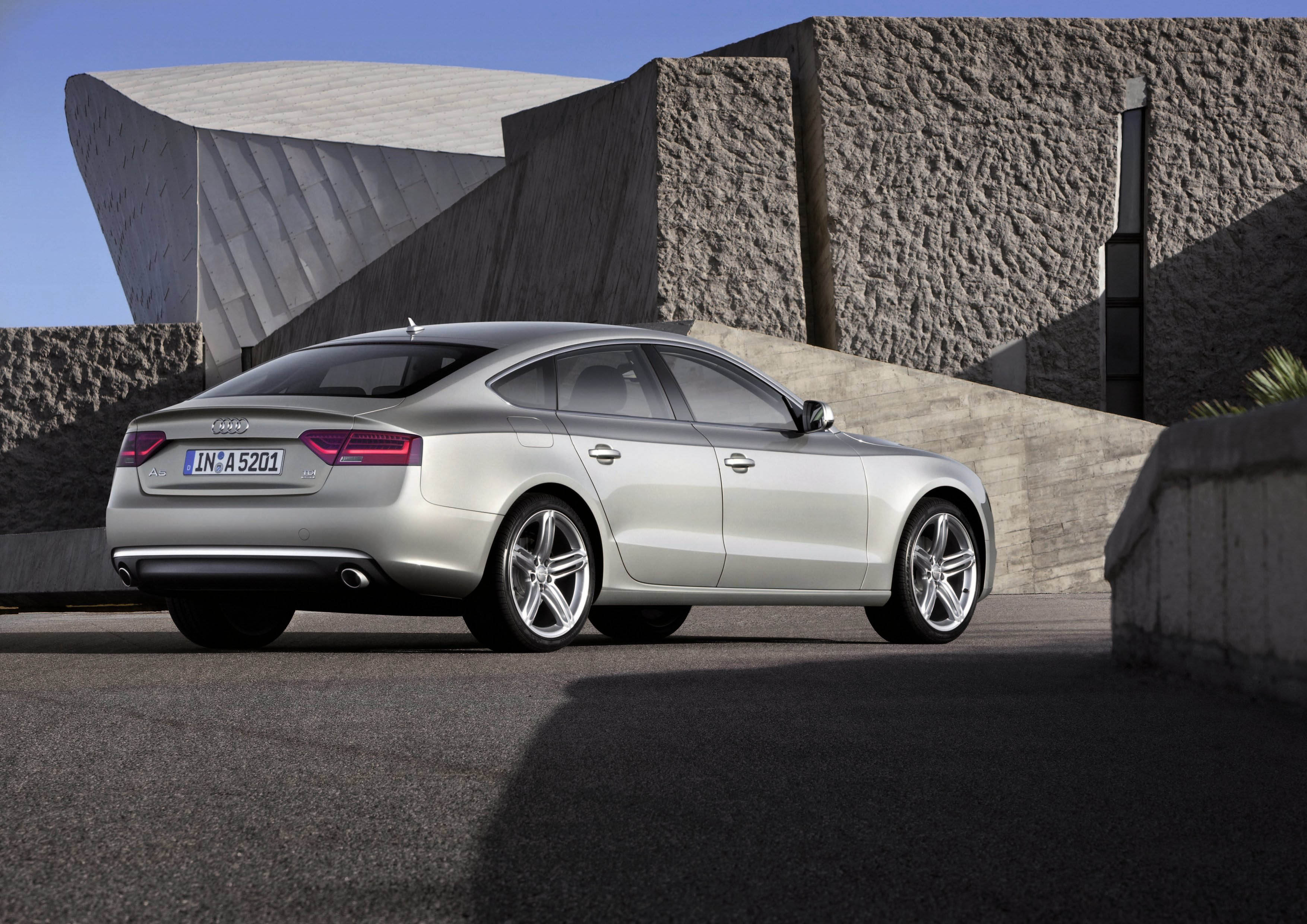 Audi A5 Sportback tijdelijk als Adrenalin uitvoering en voorzien van standaard automaat.