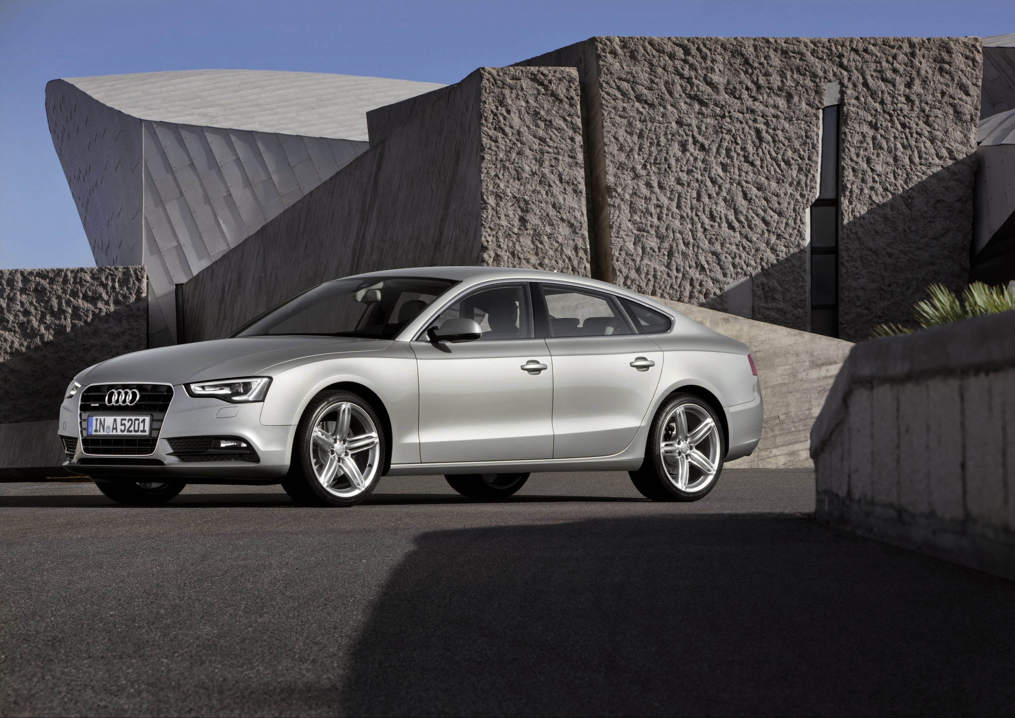 Audi A5 Sportback tijdelijk als Adrenalin uitvoering en voorzien van standaard automaat.