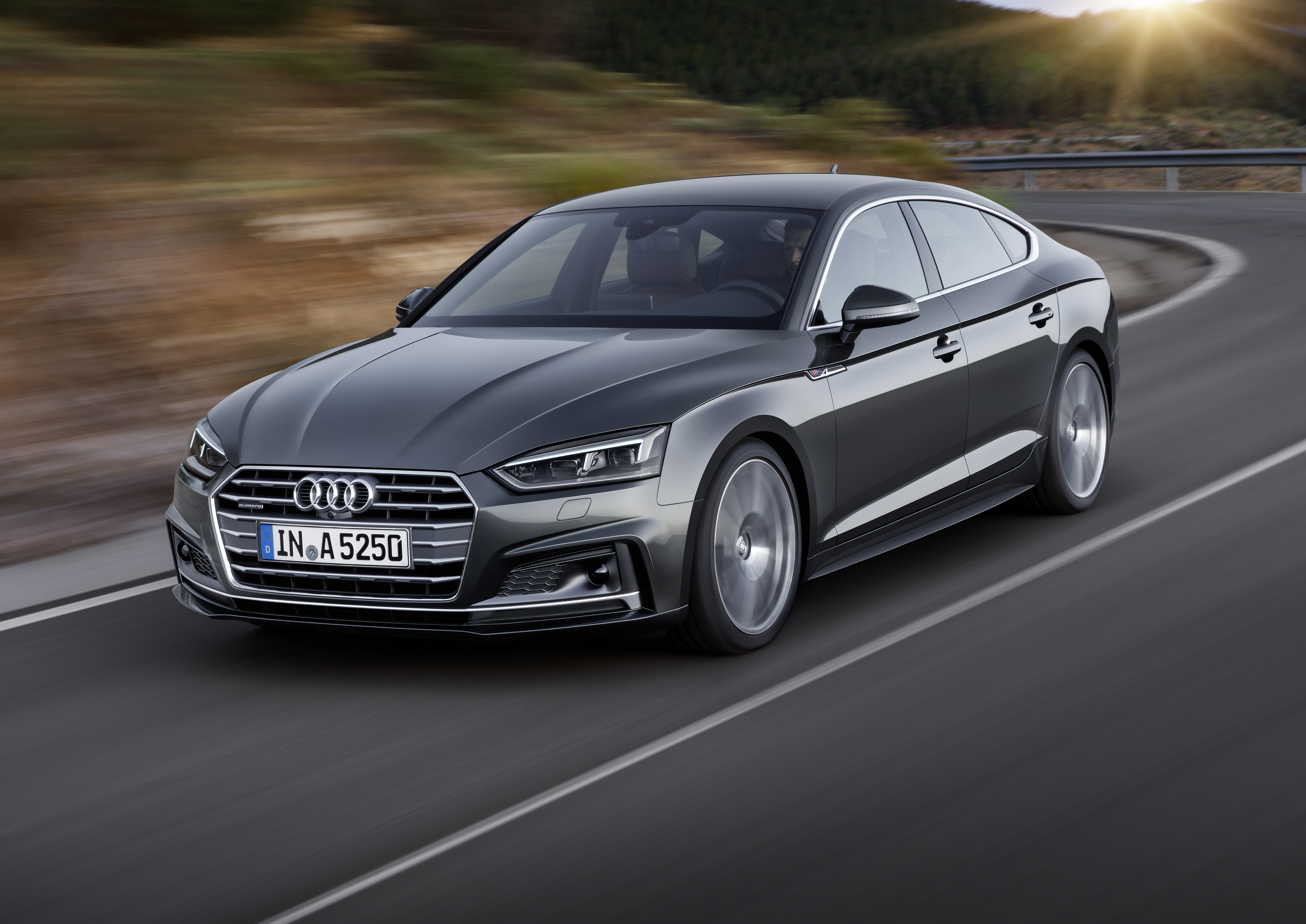 Audi rust de A5 Sportback voor een bescheiden prijs uit als S line edition.