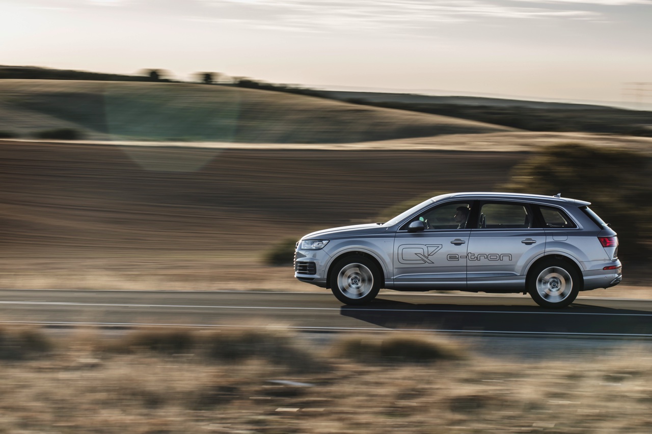 Autotest Audi Q7 3.0 TDI e-tron quattro, de plug-in hybride SUV met 373 pk en 700 Nm speelt baas boven baas met veel comfort, alle luxe en een slim hybride brein.