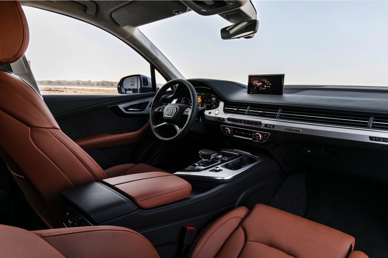 Autotest Audi Q7 3.0 TDI e-tron quattro, de plug-in hybride SUV met 373 pk en 700 Nm speelt baas boven baas met veel comfort, alle luxe en een slim hybride brein.