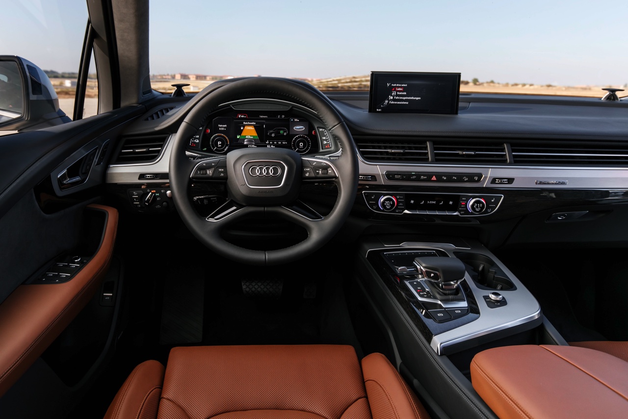 Autotest Audi Q7 3.0 TDI e-tron quattro, de plug-in hybride SUV met 373 pk en 700 Nm speelt baas boven baas met veel comfort, alle luxe en een slim hybride brein.