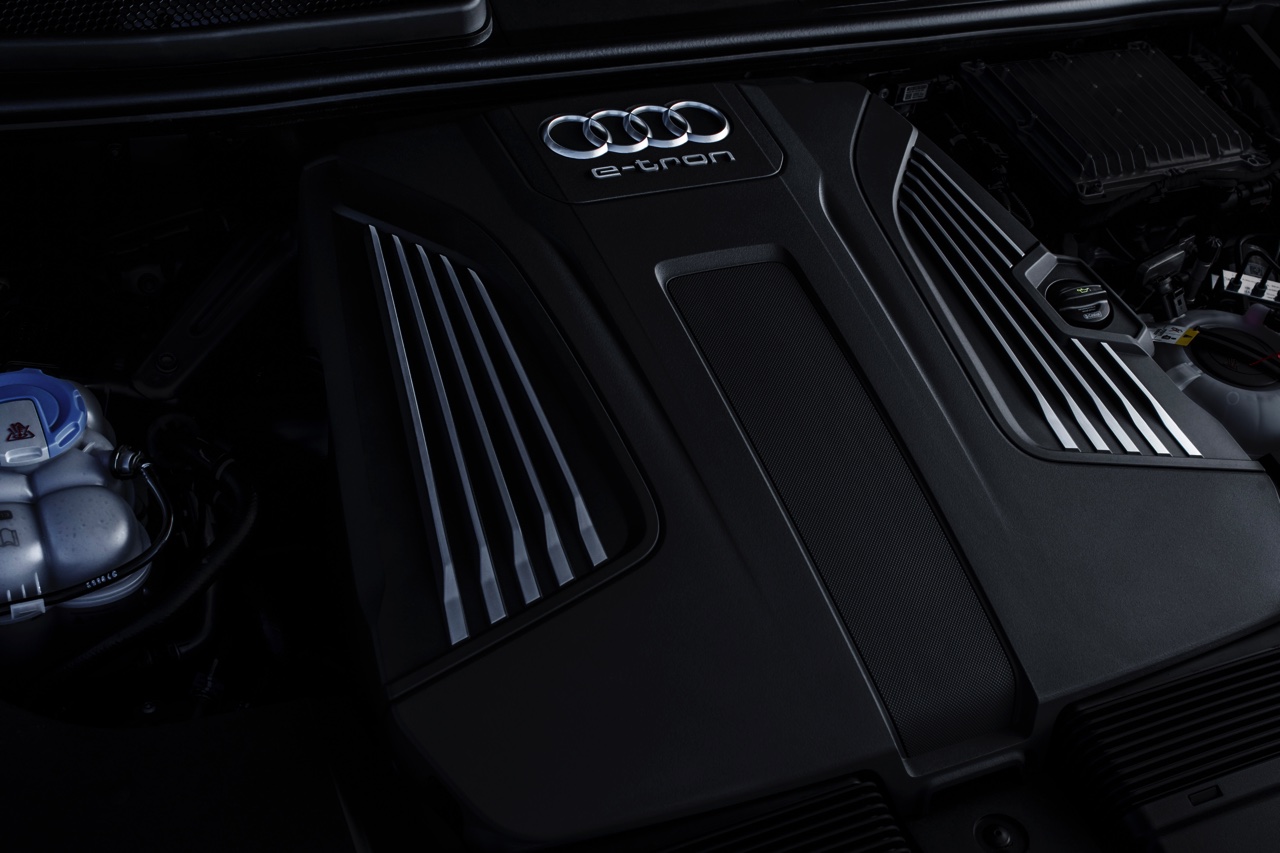 Autotest Audi Q7 3.0 TDI e-tron quattro, de plug-in hybride SUV met 373 pk en 700 Nm speelt baas boven baas met veel comfort, alle luxe en een slim hybride brein.