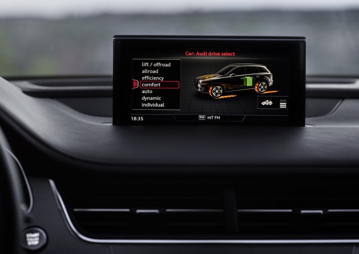 Prijzen en uitvoeringen van de Audi Q7 e-tron 3.0 TDI bekend. Audi houdt vast aan de richtprijs en prijst de Q7 plug-in hybride met 15% bijtelling op 85.000 euro.