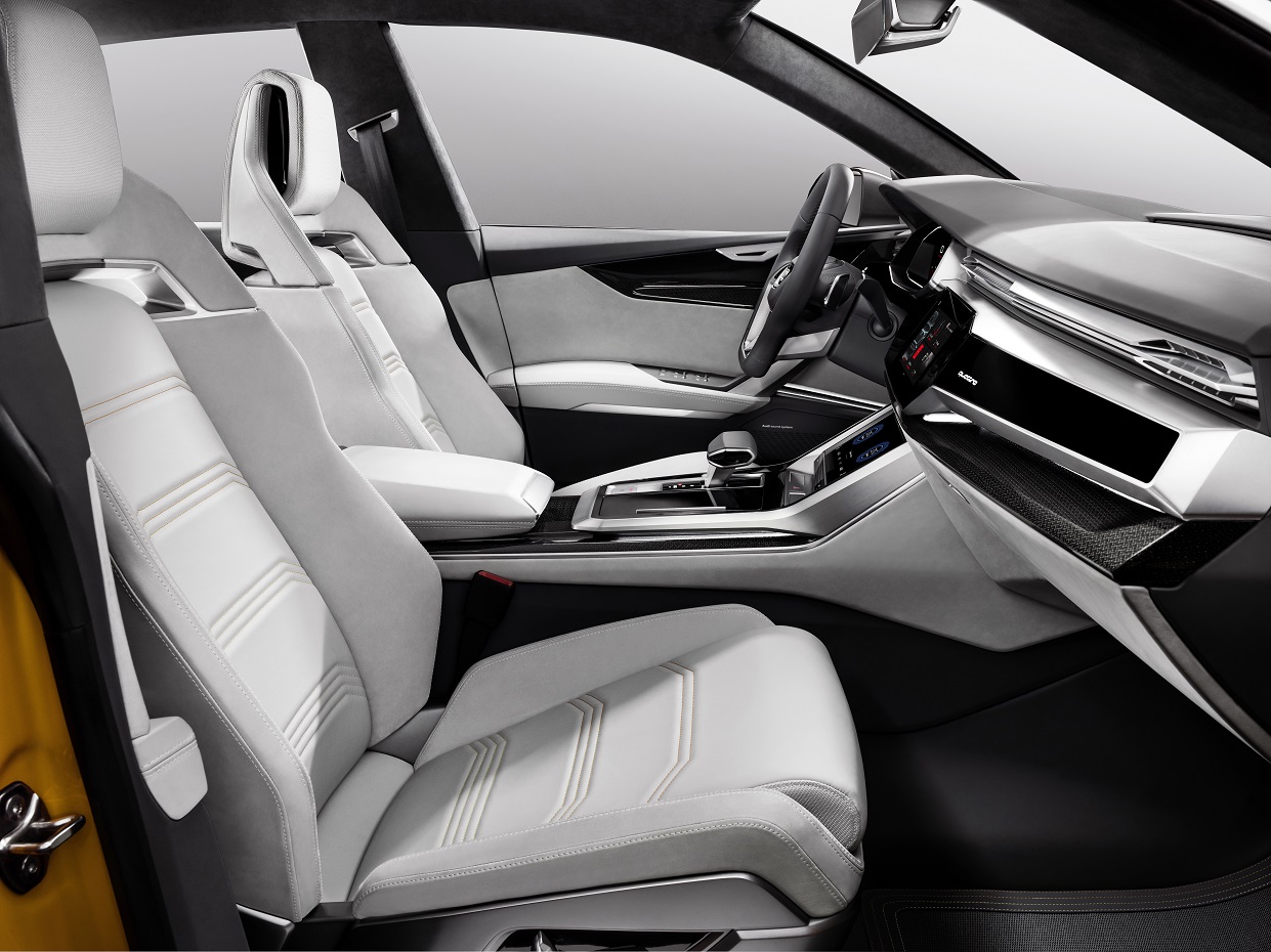 Audi presenteert op de Autosalon van Gen?ve een tweede uitvoering van de Q8 Concept. Deze keer staat de auto in sportieve kledij op de beursvloer, als mild hybrid.