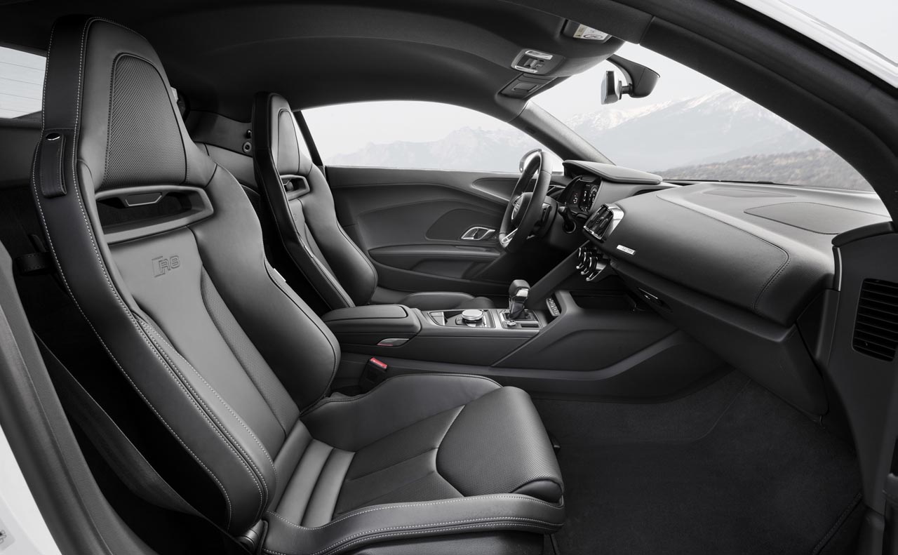 Audi lanceert met de R8 RWS een volledig achterwiel aangedreven topsporter.