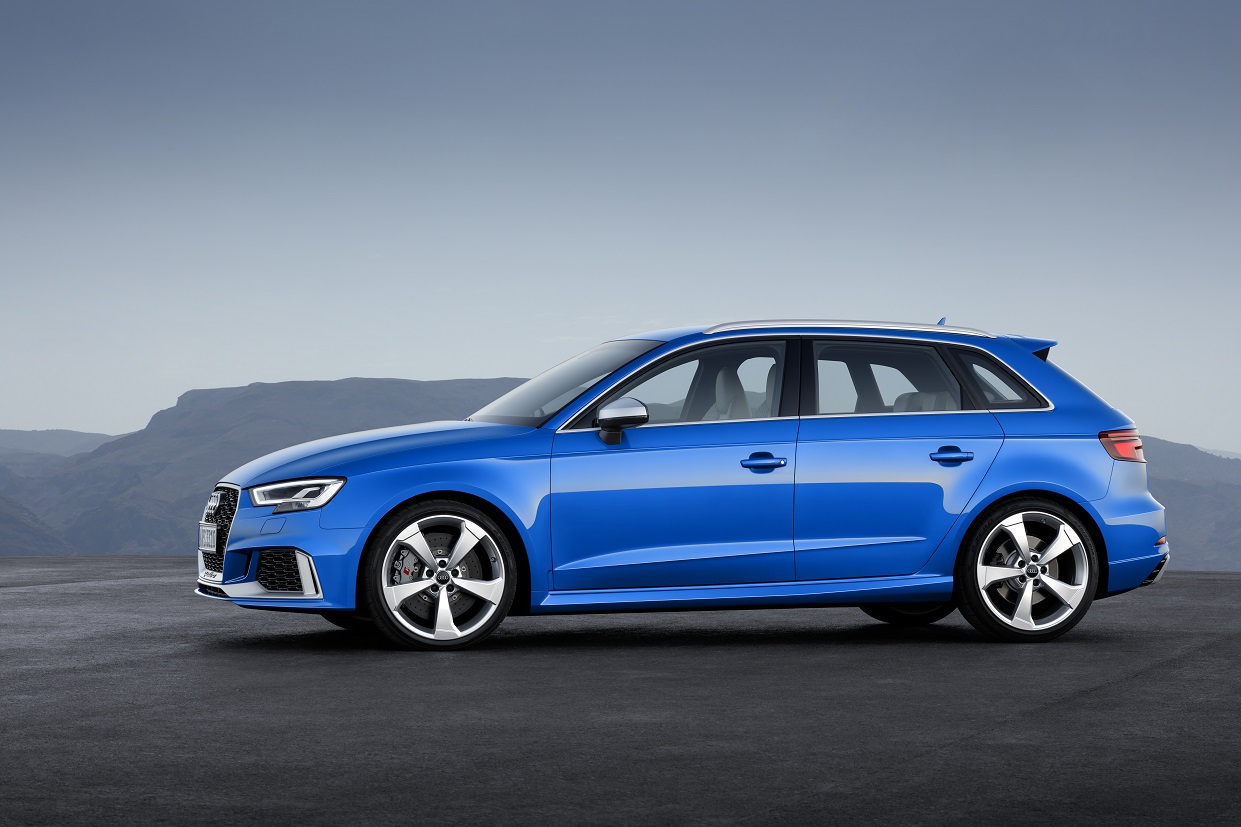 Na de andere Audi A3-modellen is het nu de beurt aan de RS3 Sportback om de facelift te ontvangen. Ook als hatchback is de nieuwe RS3 voorzien van de krachtigste vijfcilindermotor ter wereld.