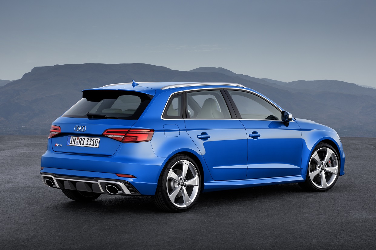 Na de andere Audi A3-modellen is het nu de beurt aan de RS3 Sportback om de facelift te ontvangen. Ook als hatchback is de nieuwe RS3 voorzien van de krachtigste vijfcilindermotor ter wereld.