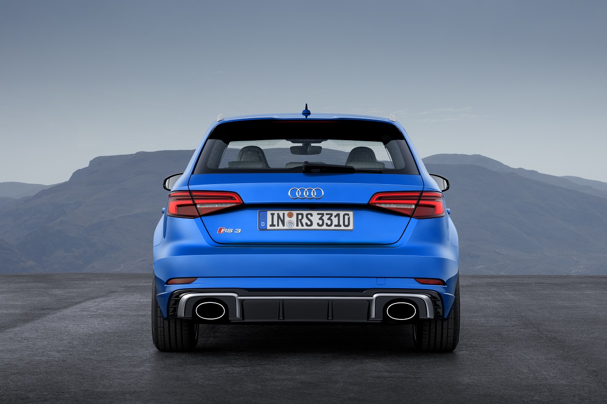 Na de andere Audi A3-modellen is het nu de beurt aan de RS3 Sportback om de facelift te ontvangen. Ook als hatchback is de nieuwe RS3 voorzien van de krachtigste vijfcilindermotor ter wereld.