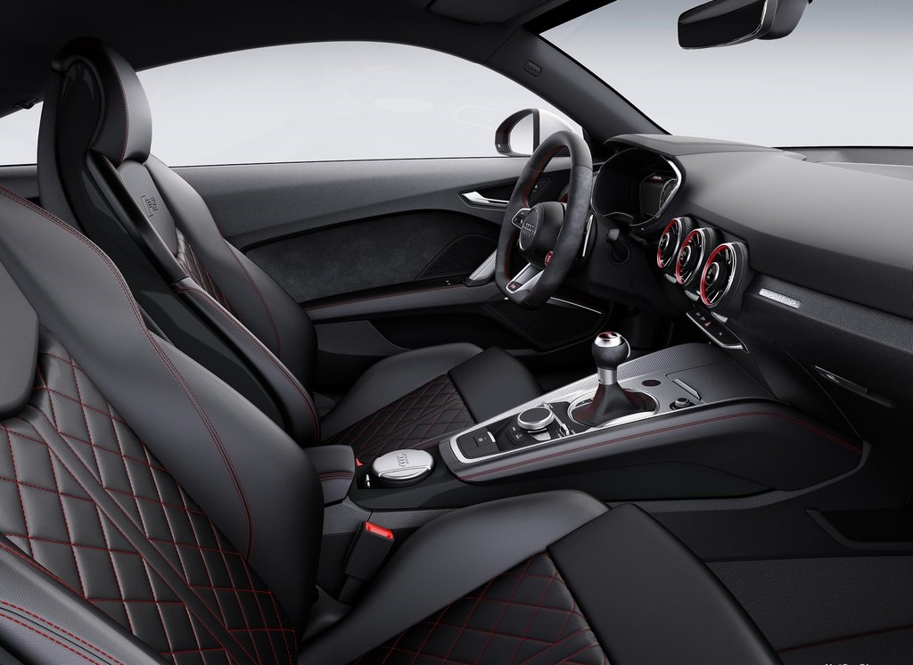 De Audi TT RS heeft nu een prijskaartje gekregen.