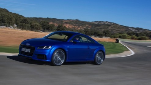 Rijtest nieuwe Audi TT 2.0 TFSI en 2.0 TDI met 20% bijtelling. Eind 2014 staat hij in de showroom: gemener, lichter en voorzien van een prachtig interieur.