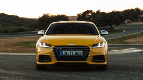 Rijtest nieuwe Audi TT 2.0 TFSI en 2.0 TDI met 20% bijtelling. Eind 2014 staat hij in de showroom: gemener, lichter en voorzien van een prachtig interieur.