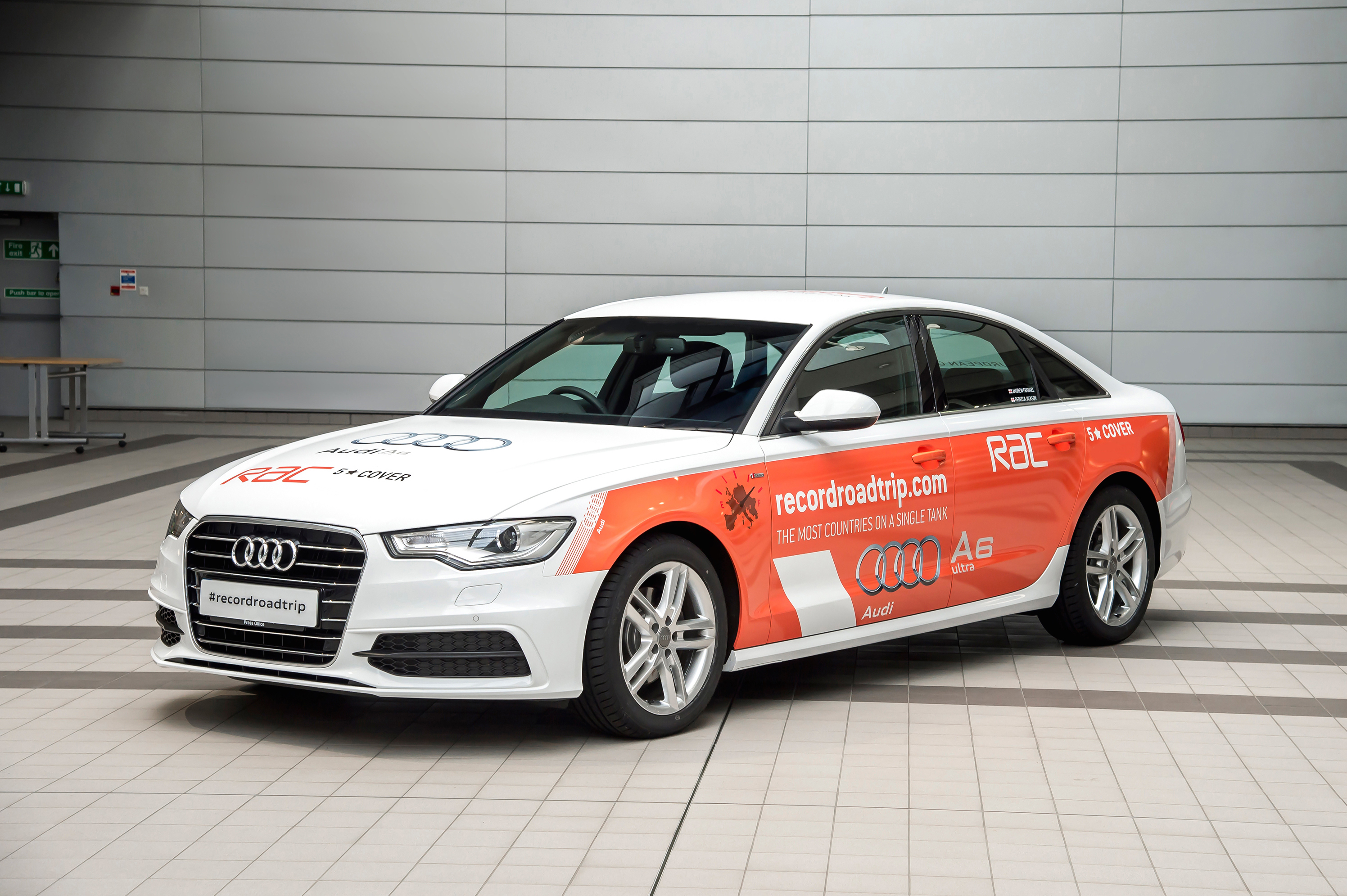 Audi wil een nieuw wereldrecord gaan neerzetten. Op een tank diesel zoveel mogelijk landen doorkruisen. Vandaag start de rit in ons land.