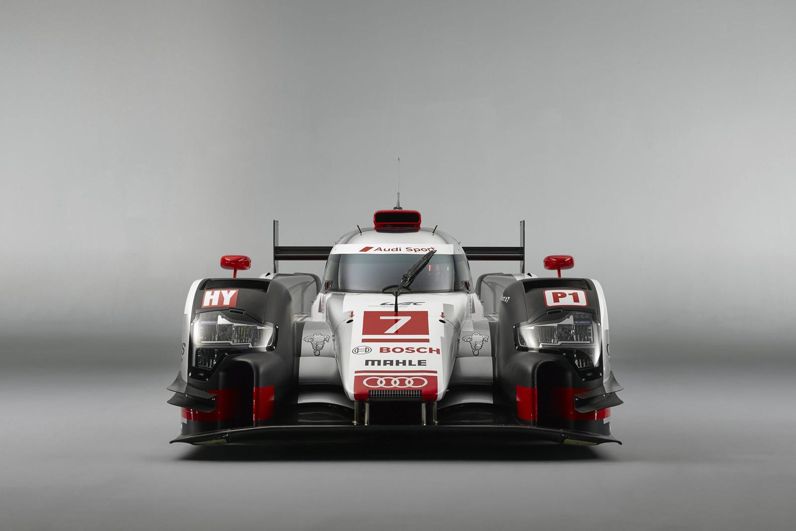 Het belooft een spannende editie van de 24 uur van Le Mans te worden. Audi, Toyota en Porsche zetten allemaal in op de winst. Audi presenteert nu als eerste de nieuwe racewagen, de R18 e-tron quattro.