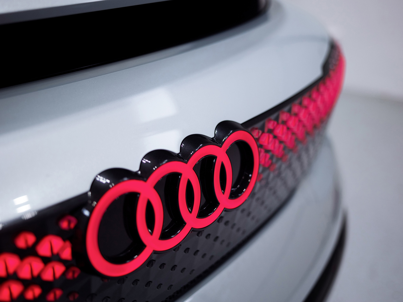 Audi heeft volop plannen voor de introductie van 20 nieuwe modellen dit jaar en een gedeeltelijke overschakeling op elektrisch rijden.
