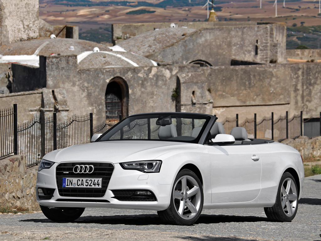 De Audi Open Days zetten de A3 Cabriolet, A5 Cabriolet en TT Roadster in het zonnetje met extra uitrusting.