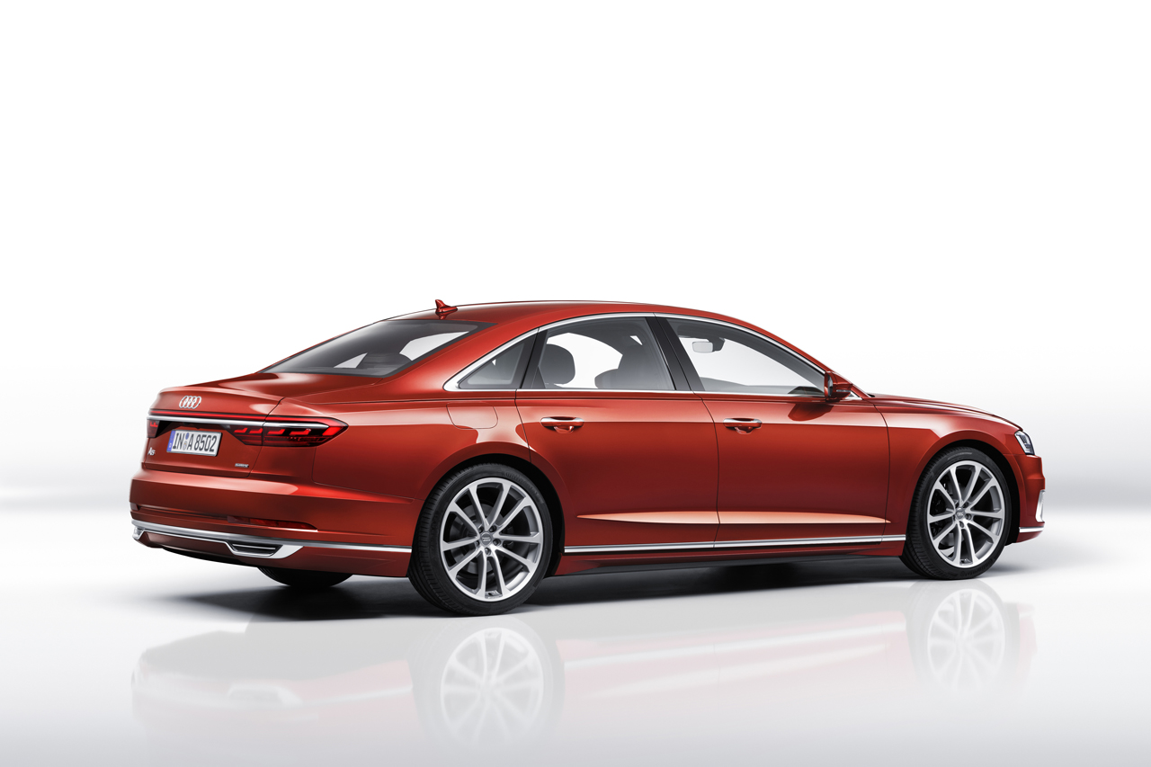 Audi zet de nieuwe A8 eind november in de showroom, maar geeft nu al de prijzen vrij.