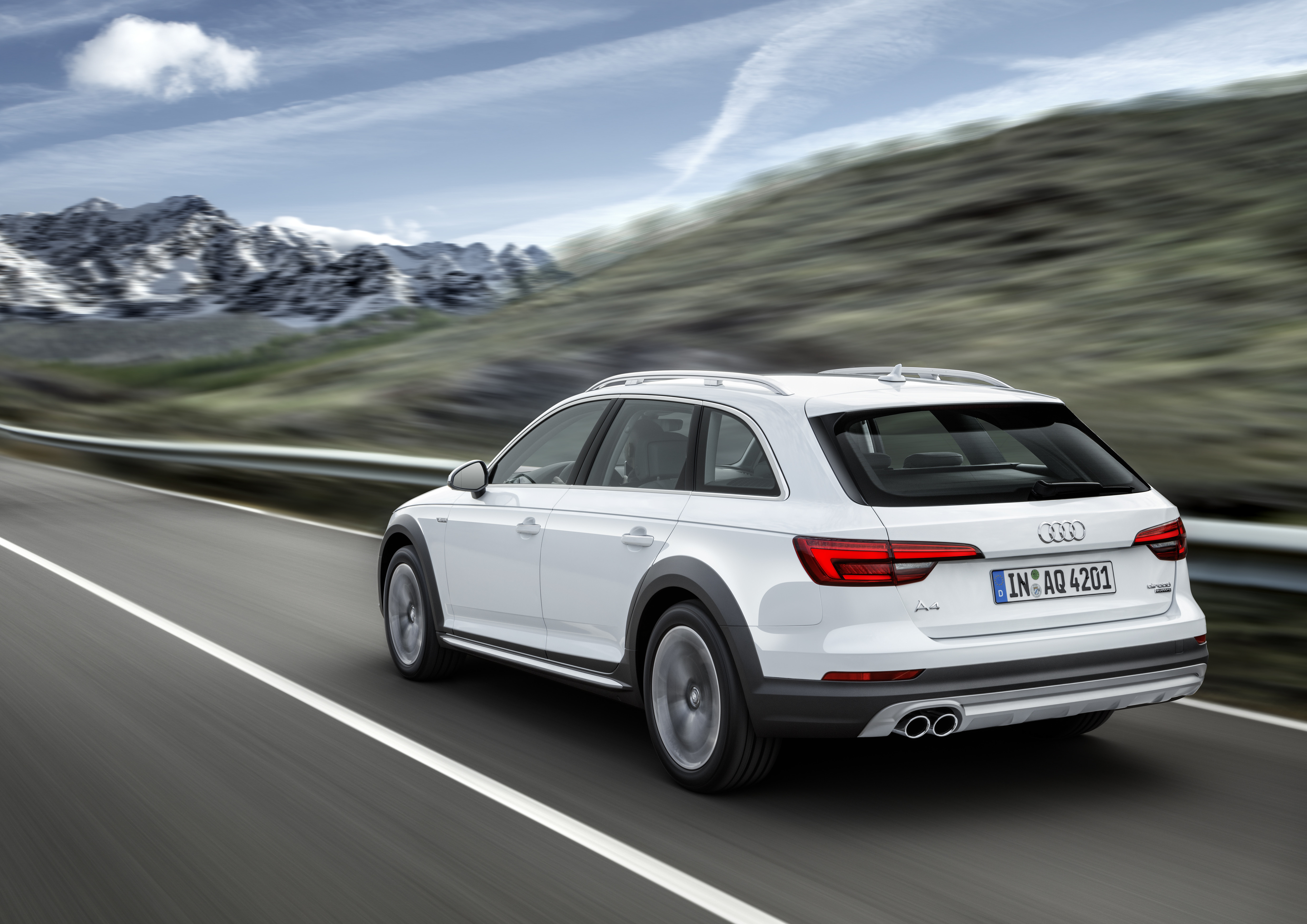 De Audi A4 allroad en A6 allroad zijn nu ook verkrijgbaar als Edition met extra veel uitrusting tegen een scherpe prijs. De A4 Allroad Edition komt met een benzine- of dieselmotor.