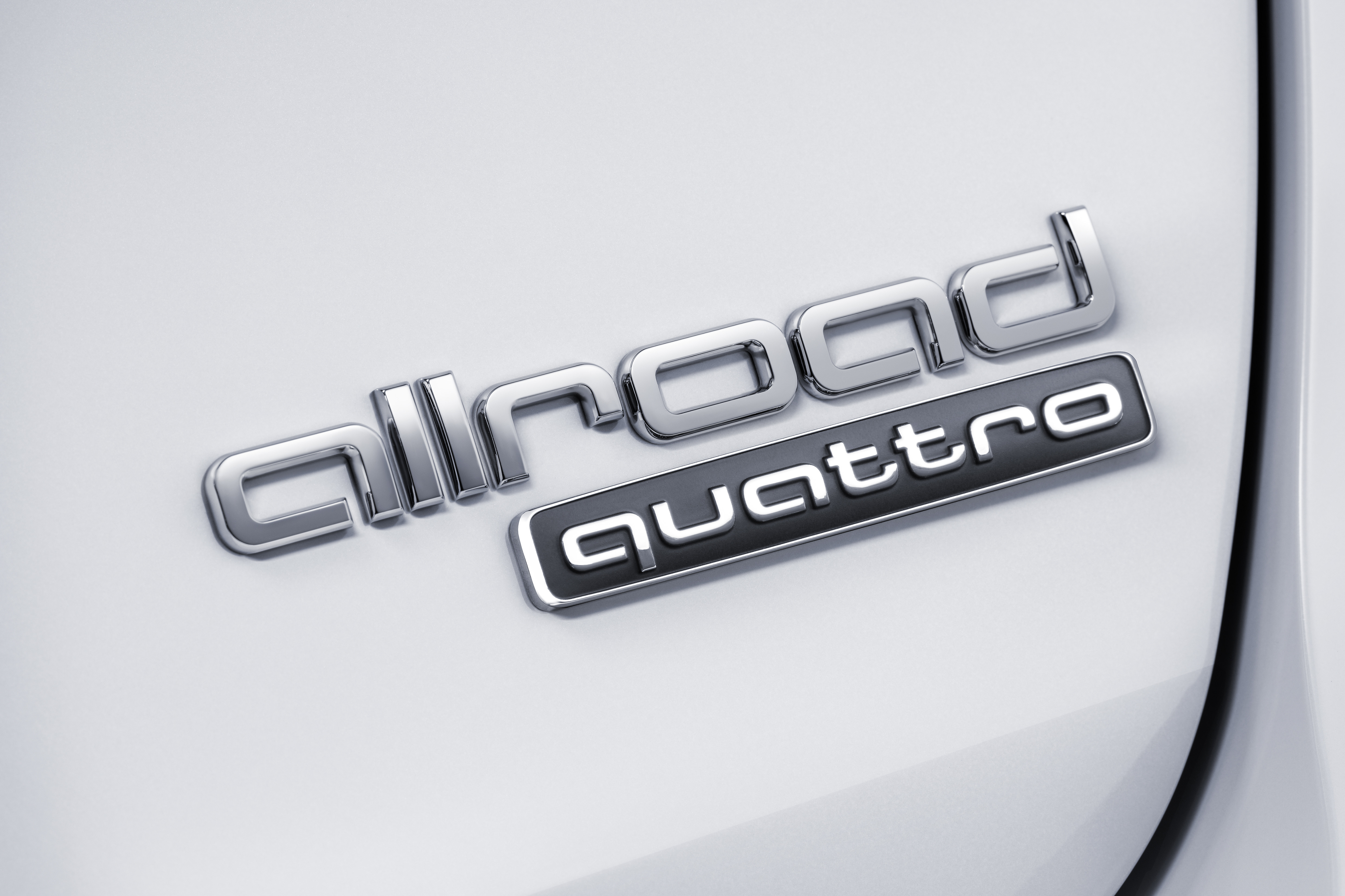 De Audi A4 allroad en A6 allroad zijn nu ook verkrijgbaar als Edition met extra veel uitrusting tegen een scherpe prijs. De A4 Allroad Edition komt met een benzine- of dieselmotor.