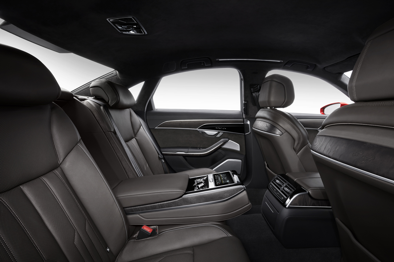 Audi lanceert de nieuwe 5,13 meter lange A8 op de komende IAA en zet de auto medio december in de showroom.