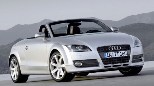 Je kon er de klok op gelijk zetten en een echte verassing is het dan ook niet meer, maar Audi heeft de TT Roadster officieel onthuld.