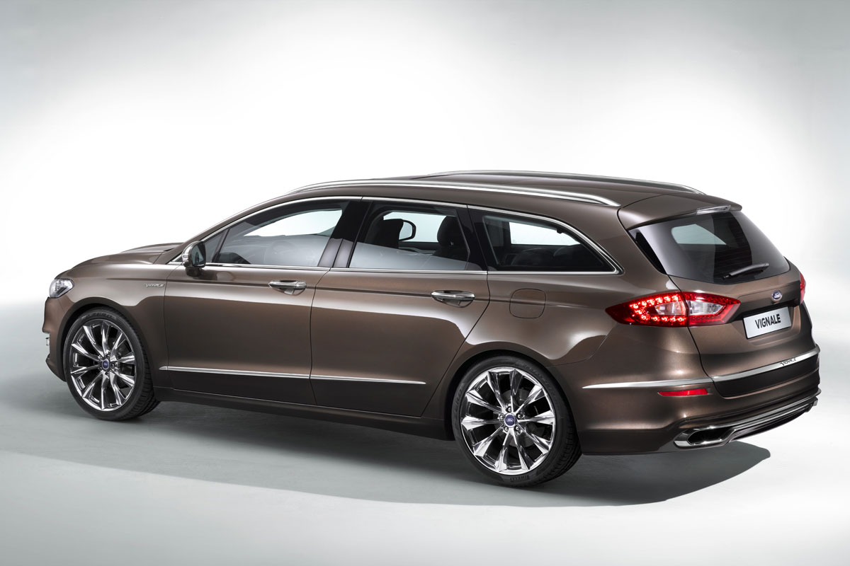 Ford Vignale introductie vindt plaats tijdens AutoRAI 2015, waarna twee Ford Stores in Amsterdam en Zaandam operationeel zijn.